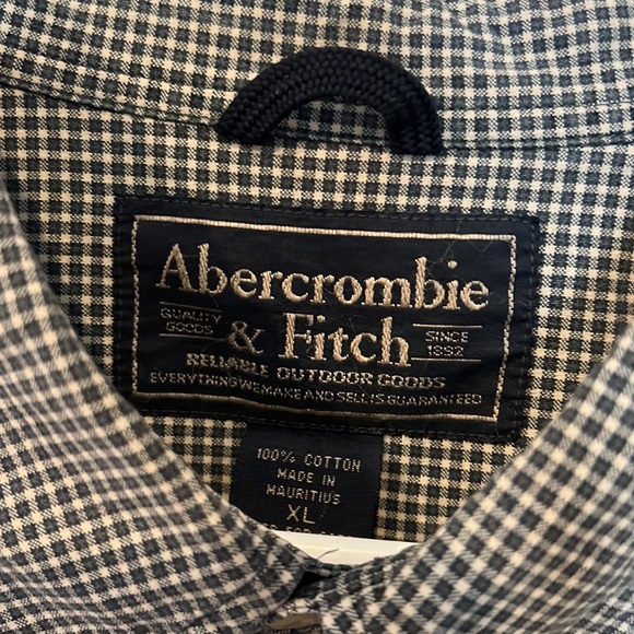 Abercrombie & Fitch Men’s plaid button down size XL - Picture 5 of 10